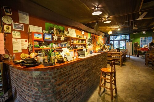 The Old Place In't Youth Hostel