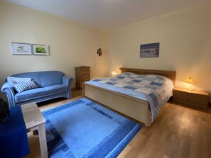 2 chambres, lit de bébé portatif, Wi-Fi, literie fournie