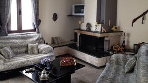 Living area - Dimitri's Guesthouse (Argos-Mykines)