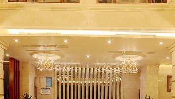 ฝ่ายต้อนรับ