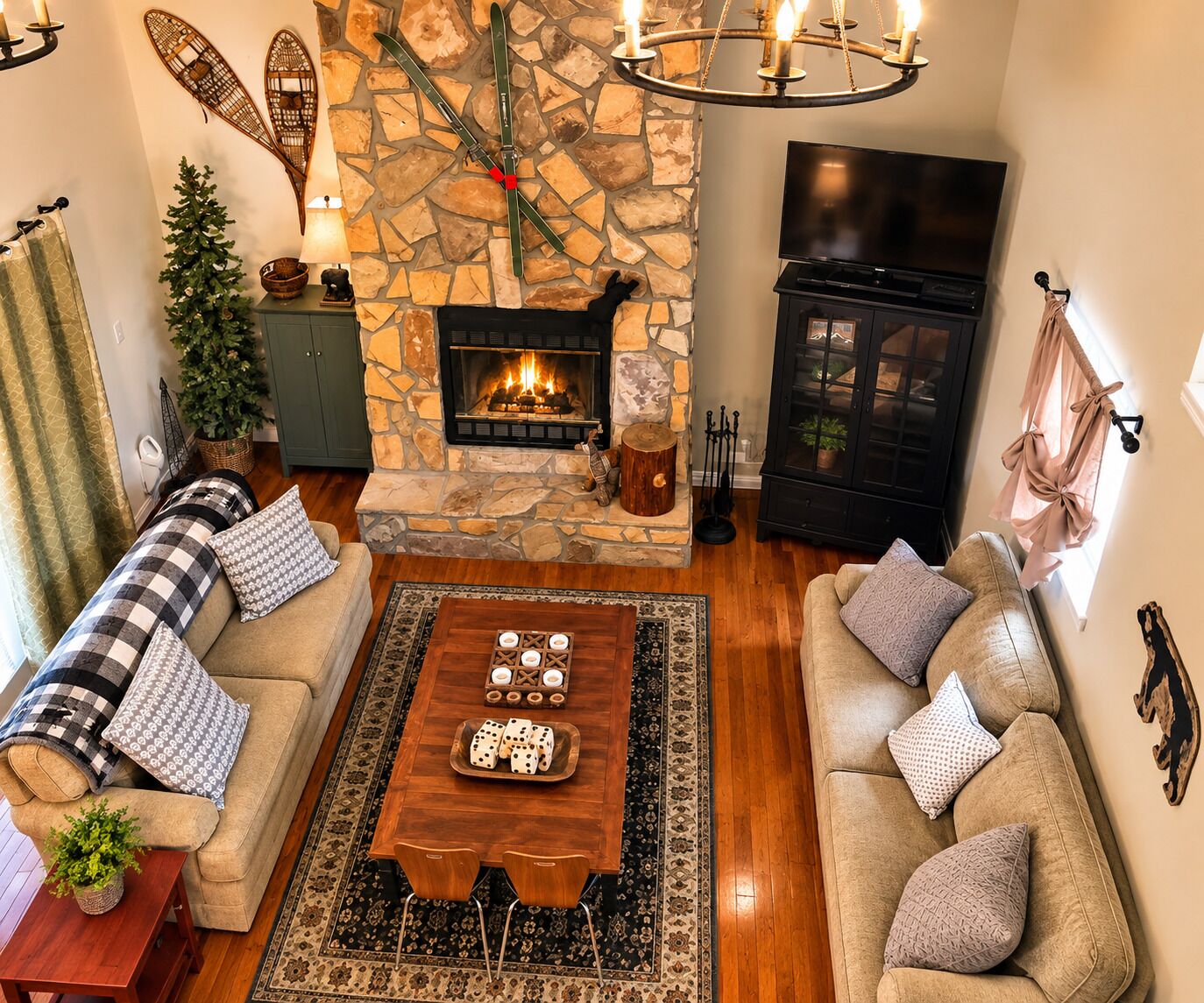 Gatlinburg Cabin 4br 2.5ba Hot Tub 7 Beds Low Cleaning Fee Smoky Mountains Dolly - Gatlinburg, TN