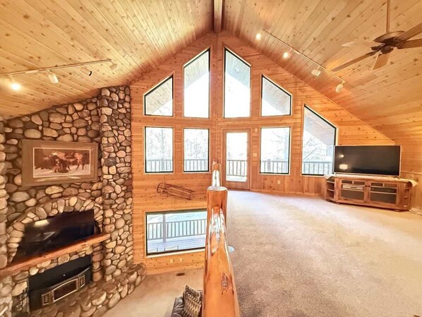 Smart TV, fireplace, offices