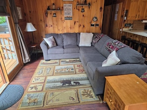 Smart TV, video games, Netflix, DVD player - Family-friendly lakefront cabin nestled in the White Mountains! (Haverhill)
