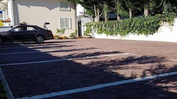 Free self parking