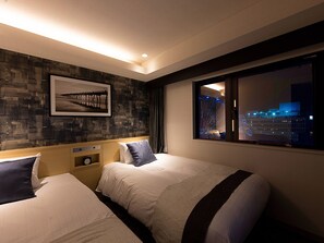 Pillowtop beds, in-room safe, desk, laptop workspace - Hotel ACTEL nagoyanishiki (Nagoya)