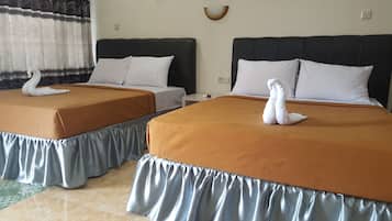 Suite Familiale, 2 chambres | Bureau, Wi-Fi gratuit