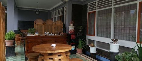 Casa Deluxe (1-4 Room) | Zona de menjador de l'habitació