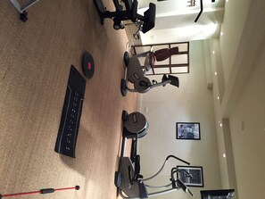 Fitness facility - Mondrian Suites Hotel Berlin Checkpoint Charlie (Berlin)