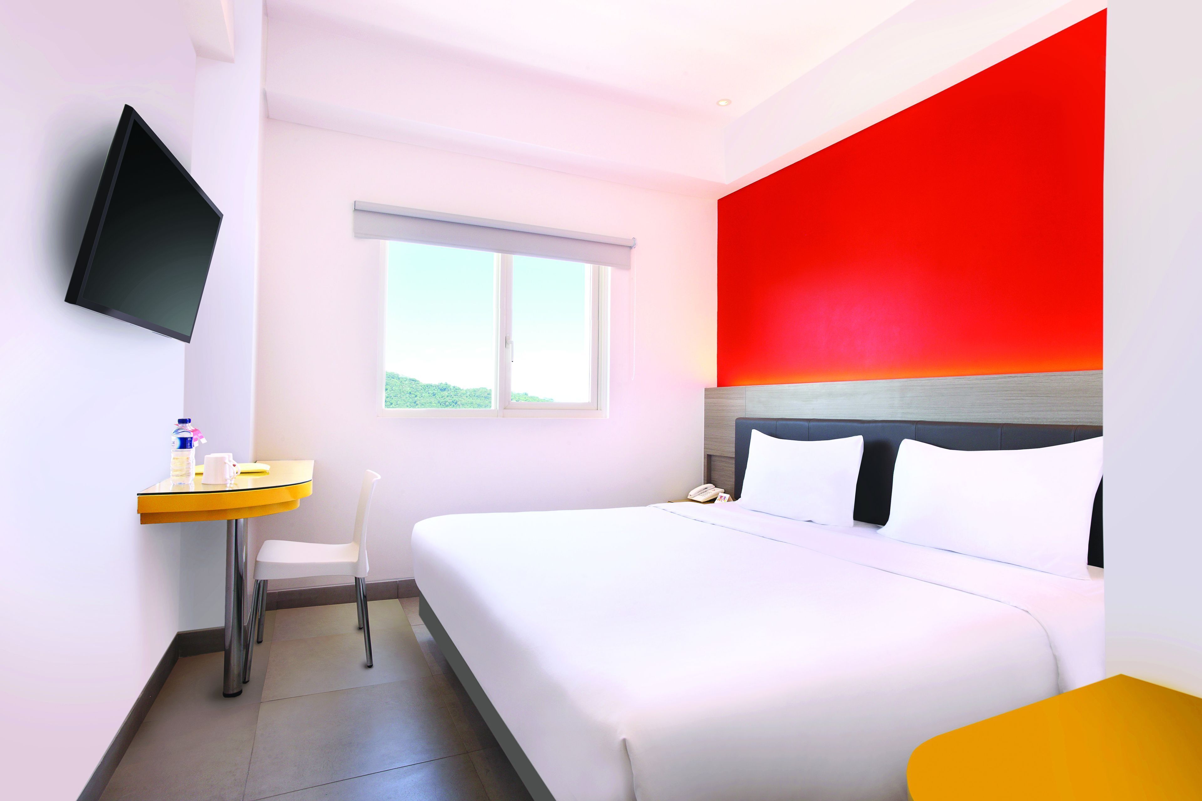 In-room safe, desk, free WiFi, bed sheets