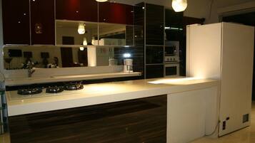 Deluxe Villa, 3 Bedrooms, Ocean View | Private kitchen