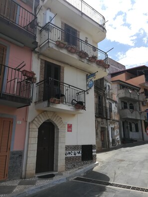 Bagian depan properti