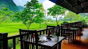 Breakfast, lunch and dinner served - Sols Bungalows (Mai Ha)
