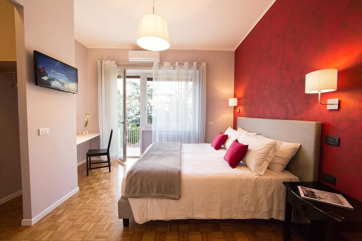 Double or Twin Room, Ensuite (Vestalia)