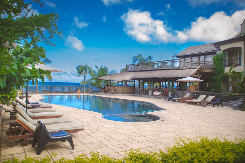 Sunset Reef Resort & Spa