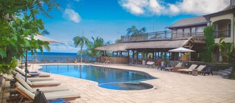 Sunset Reef Resort & Spa