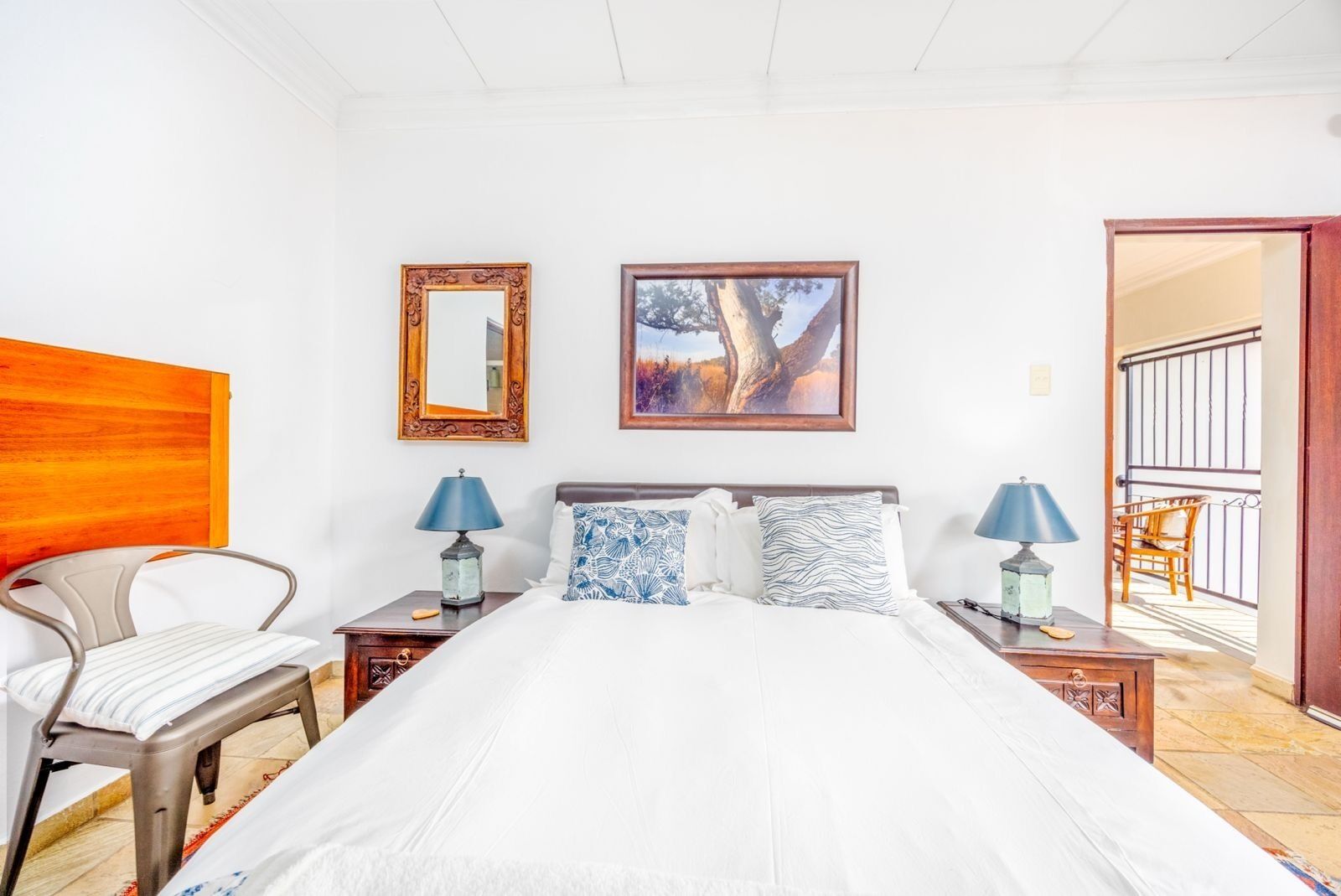 1 habitación, ropa de cama de alta calidad, minibar y escritorio 