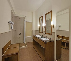 Plunge Pool Suite | Bathroom | Shower, rainfall showerhead, bathrobes, slippers - Fateh Safari Suites by Fateh Collection (Kumbhalgarh)