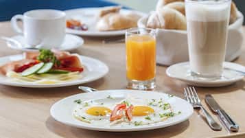 Petit déjeuner buffet servi tous les jours en supplément