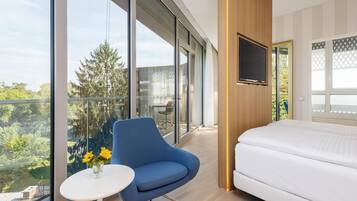 Superior-Zimmer (View) | Minibar, Zimmersafe, Schreibtisch, schallisolierte Zimmer