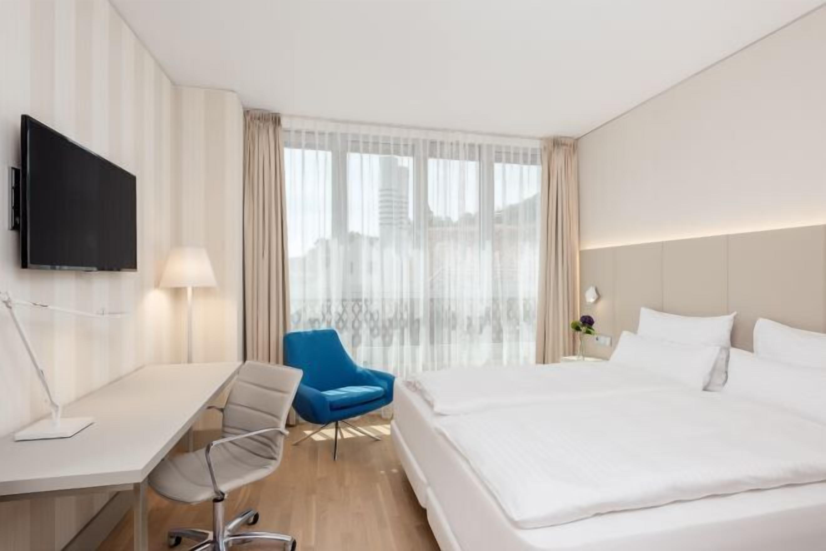 Minibar, in-room safe, desk, soundproofing