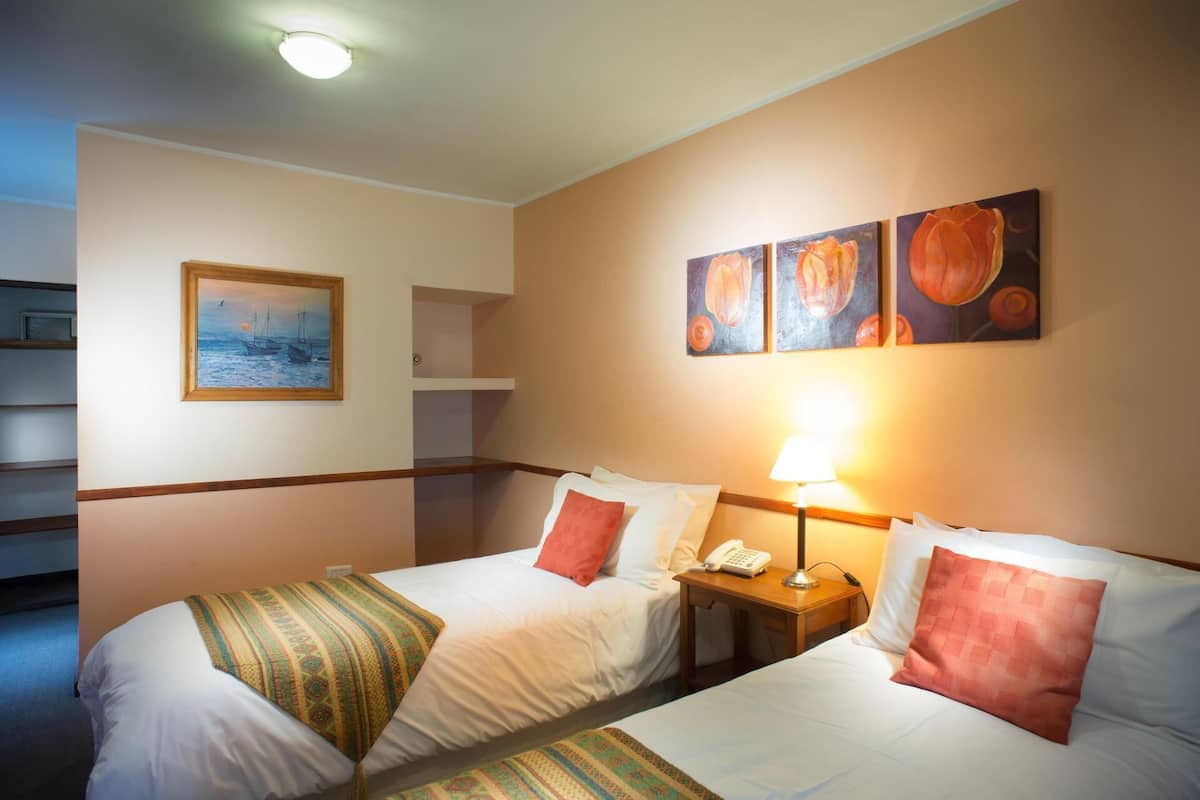 Luxe beddengoed, donsdekens, pillowtop-bedden, een kluis op de kamer