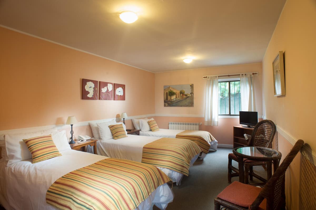Luxe beddengoed, donsdekens, pillowtop-bedden, een kluis op de kamer