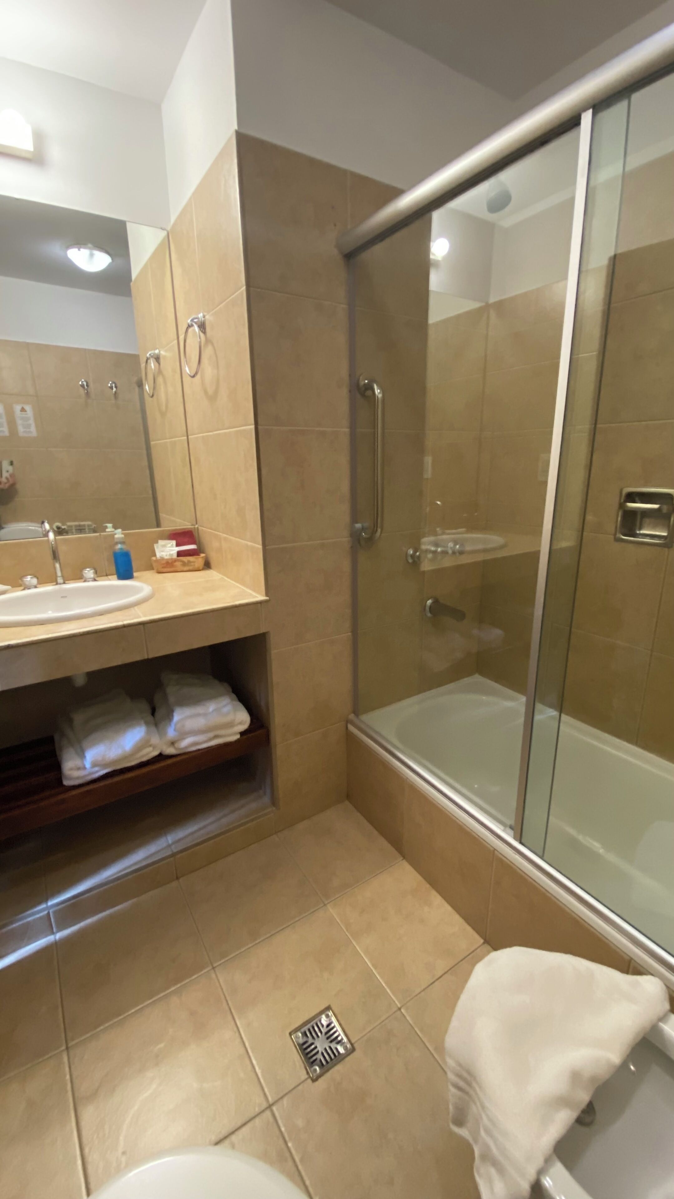 rainfall showerhead, free toiletries, hair dryer, bidet