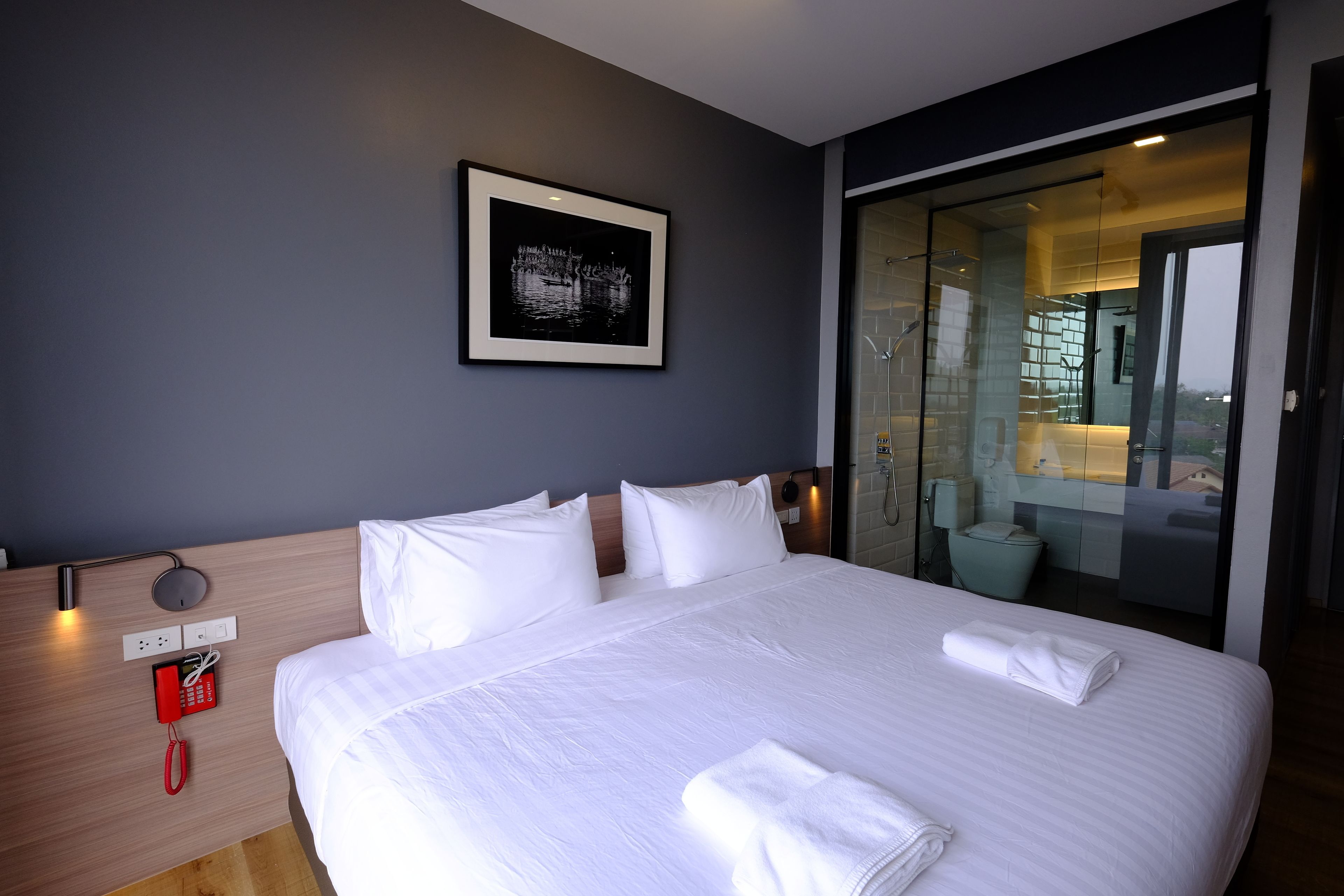 medium format | in-room safe, blackout curtains, free wifi