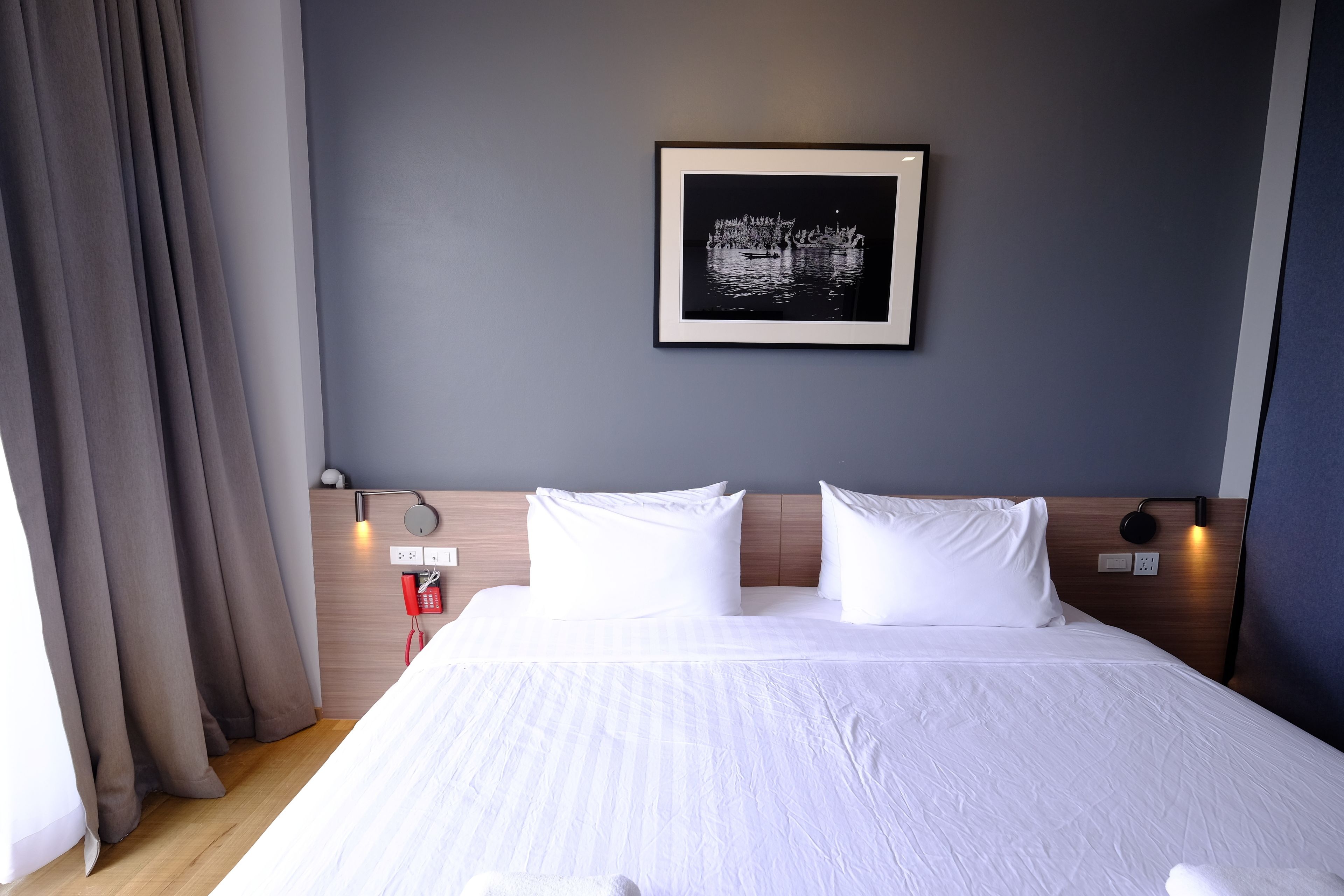 medium format | in-room safe, blackout curtains, free wifi
