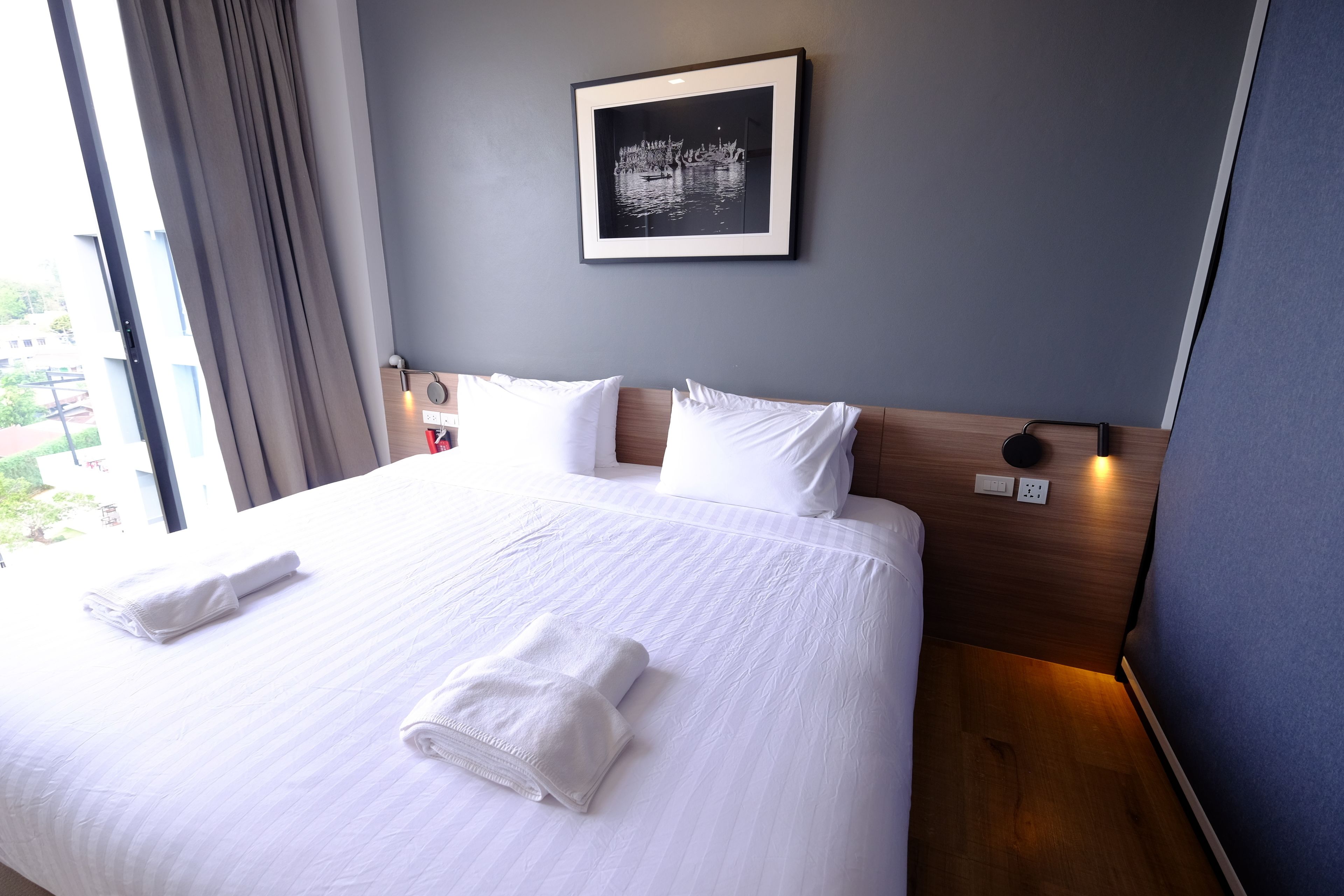 medium format | in-room safe, blackout curtains, free wifi