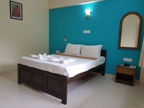 1 soverom, safe på rommet og wi-fi (inkludert)