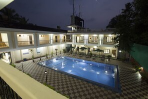 Outdoor pool - Serenity by the Sea Beach Resort (Candolim)