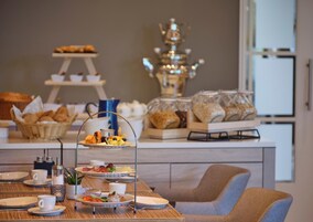 Se sirven desayunos y cenas, cocina local e internacional