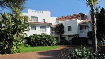 Fachada da propriedade