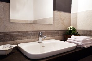 Doppelzimmer | Schreibtisch, kostenloses WLAN