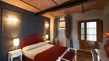 Triple Room, Accessible, Ground Floor | Desk, free WiFi