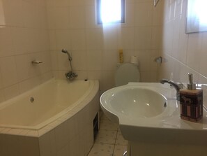 Standard Double Room, 1 Double Bed | Deep soaking bathtub