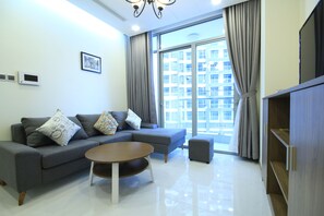 Apartment, 3 Schlafzimmer | Wohnzimmer | Flachbildfernseher