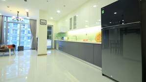 Apartment, 3 Bedrooms | Private kitchenette - Smiley Apartment - Vinhome (Ho Chi Minh City)