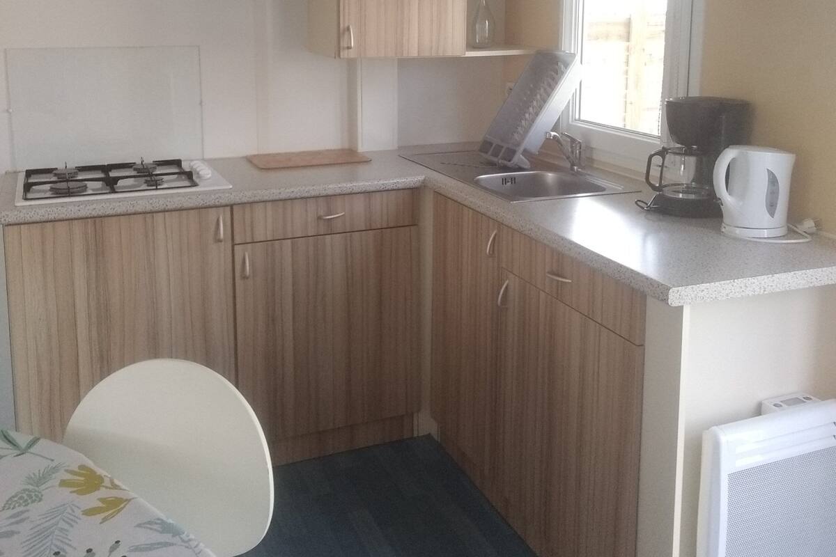 Comfort Mobile Home (4 persons) | Private kitchen | Coffee/tea maker, electric kettle, highchair