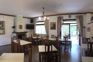 Tägliches inbegriffenes Frühstücksbuffet