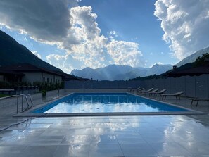 Seasonal outdoor pool, sun loungers - Hotel Merloni (Grandola ed Uniti)