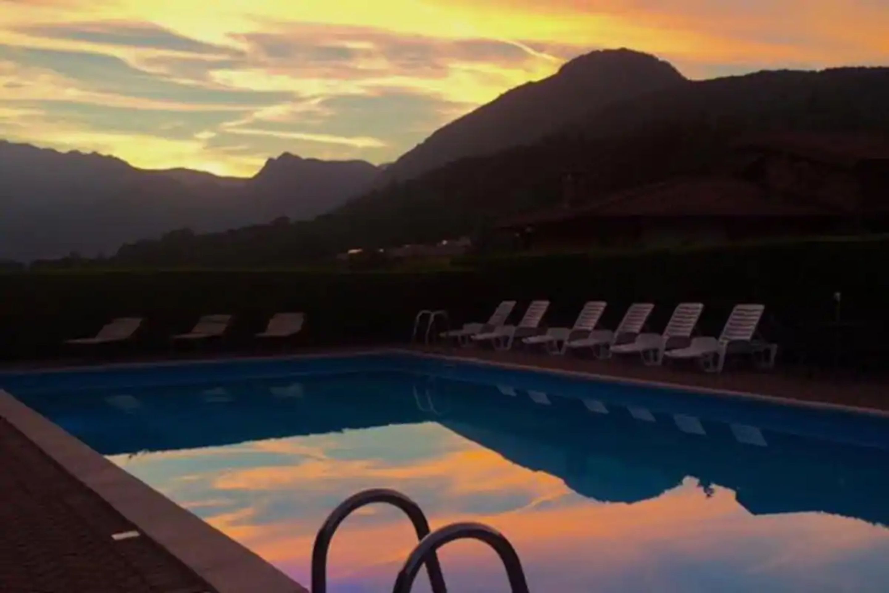 Seasonal outdoor pool, sun loungers