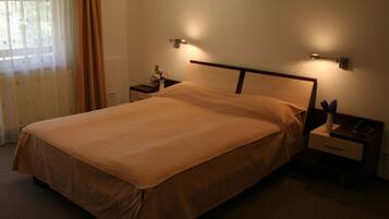 Standard Double Room, 1 Bedroom | Desk, free WiFi, bed sheets
