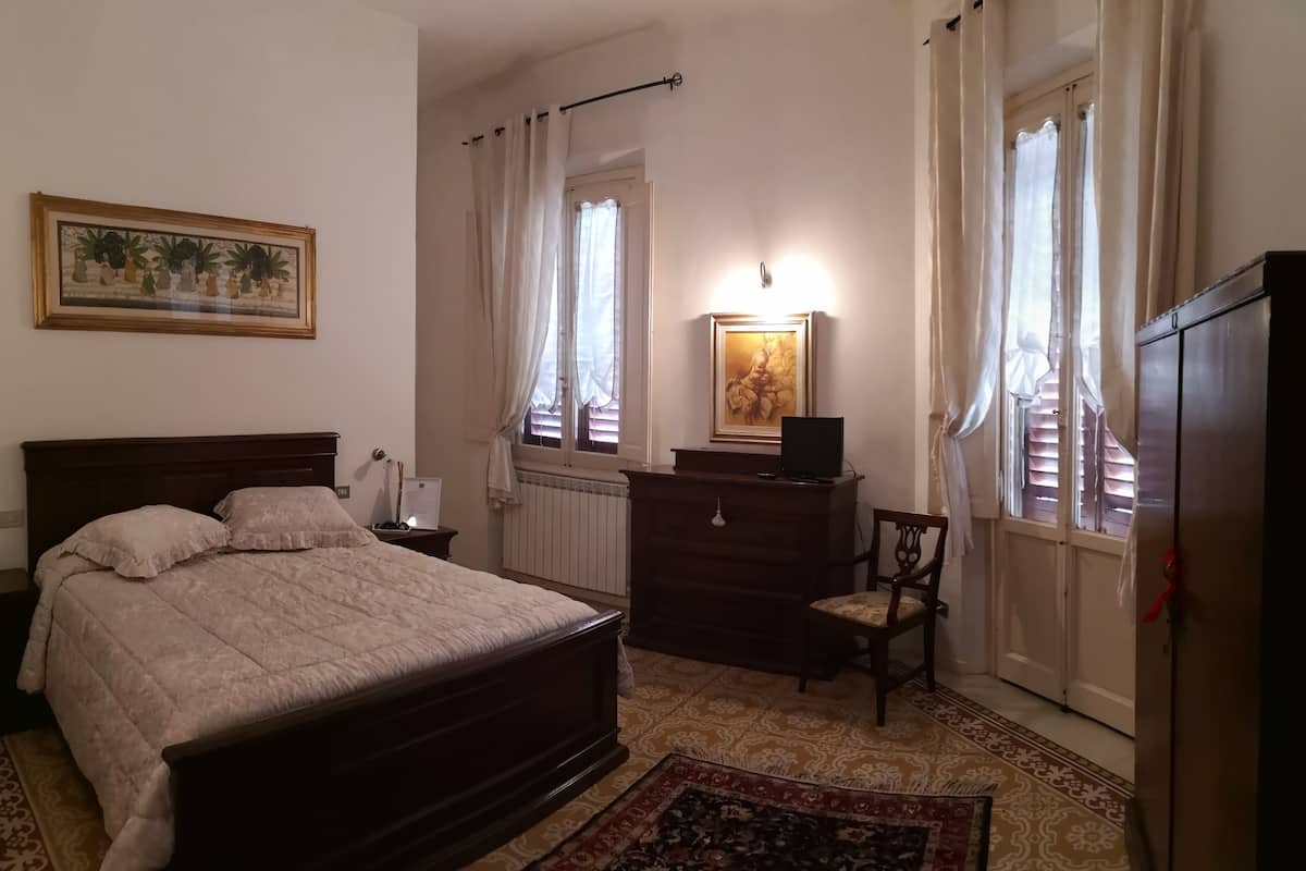 Classic Room, Non Smoking, Private Bathroom | Blackout curtains, free WiFi, bed sheets