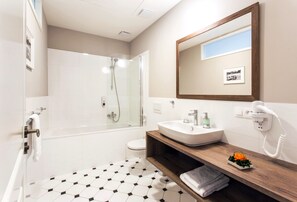 Deluxe-Apartment | Badezimmer