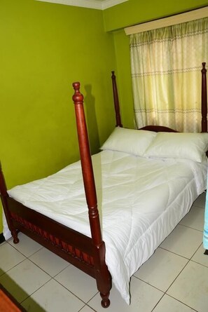 Standard Single Room, 1 Single Bed, Non Smoking | Desk, soundproofing, iron/ironing board, free WiFi - New Swanga Guest House (Nairobi)