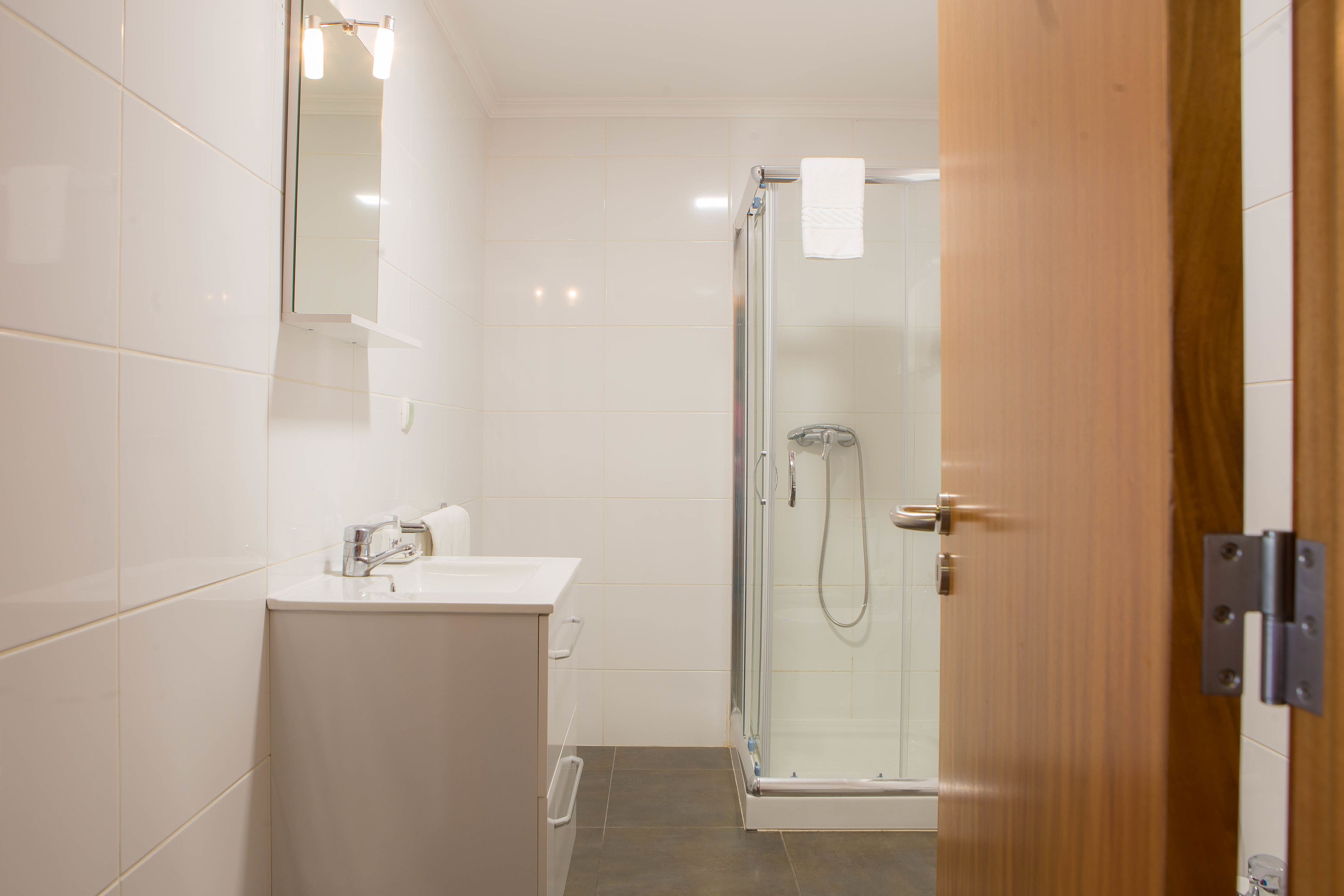 Design Apartment, 2 Bedrooms, Kitchenette | Bathroom | Shower, free toiletries, towels, toilet paper