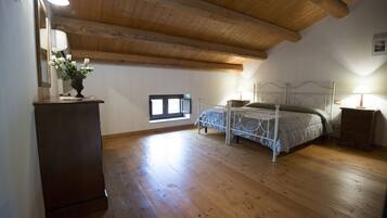 Classic-Apartment | Babybetten, kostenloses WLAN, Bettwäsche, Rollstuhlgeeignet