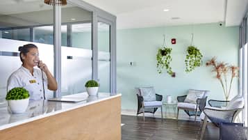 Baño de vapor, aromaterapia y tratamientos faciales